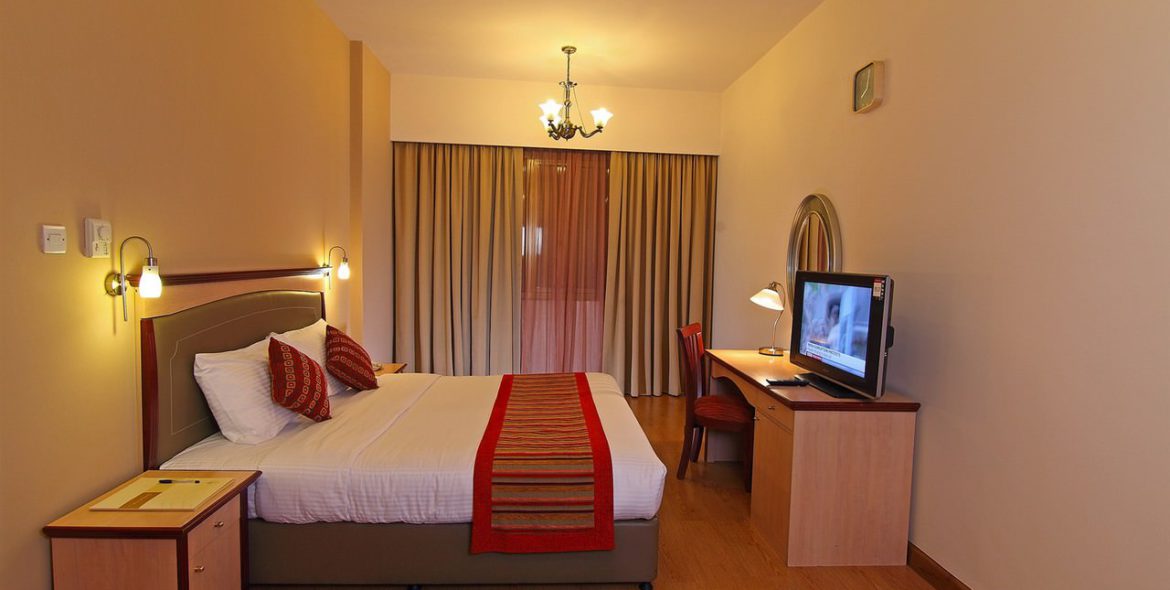 flora-hotel-one-bedroom-suite-4